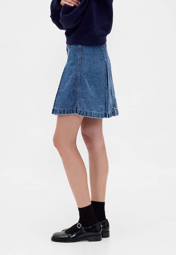 GAP GAP SANDY LIANG PLEATED DENIM MINI SKIRT