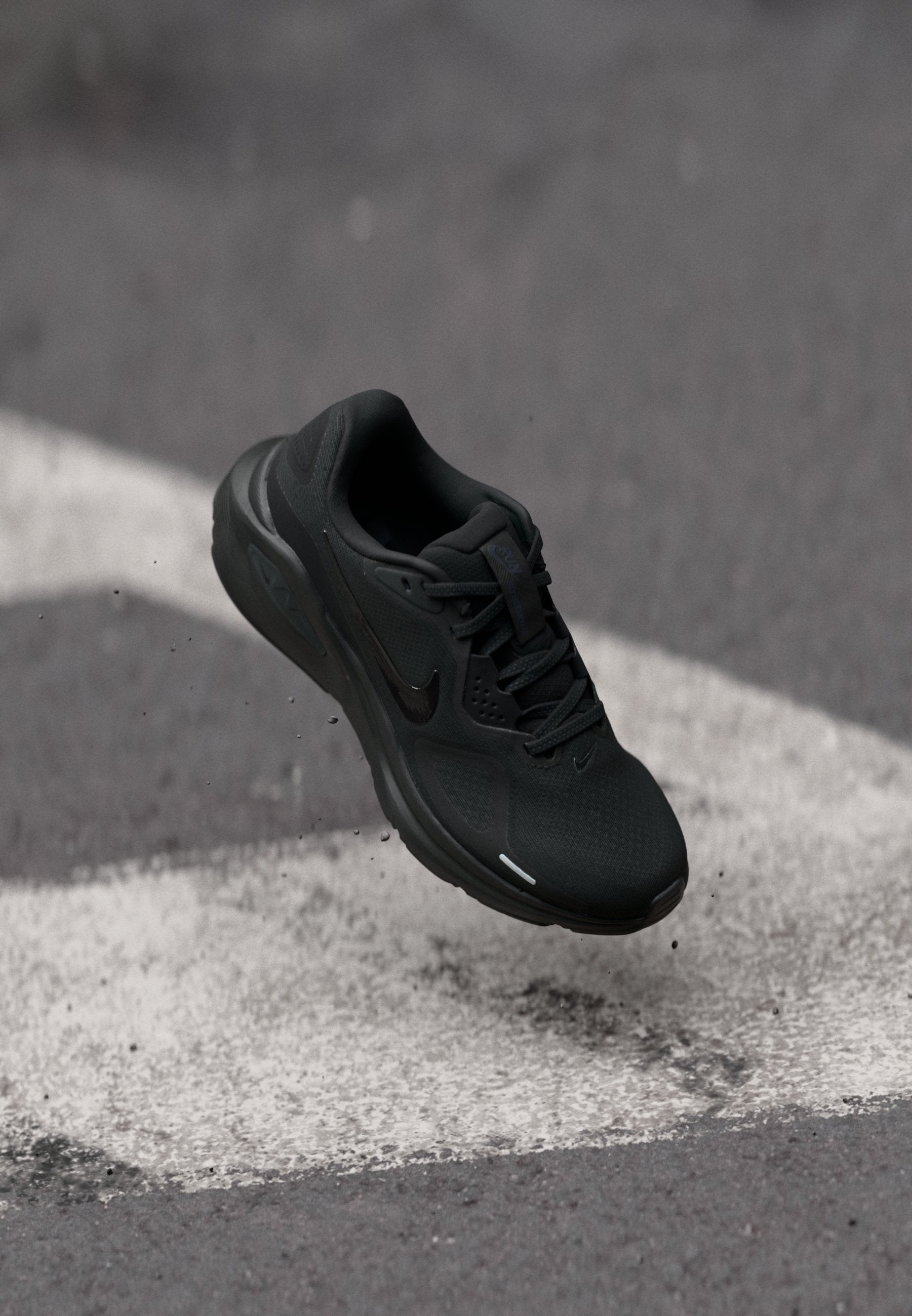 Nike Performance STRUCTURE 26