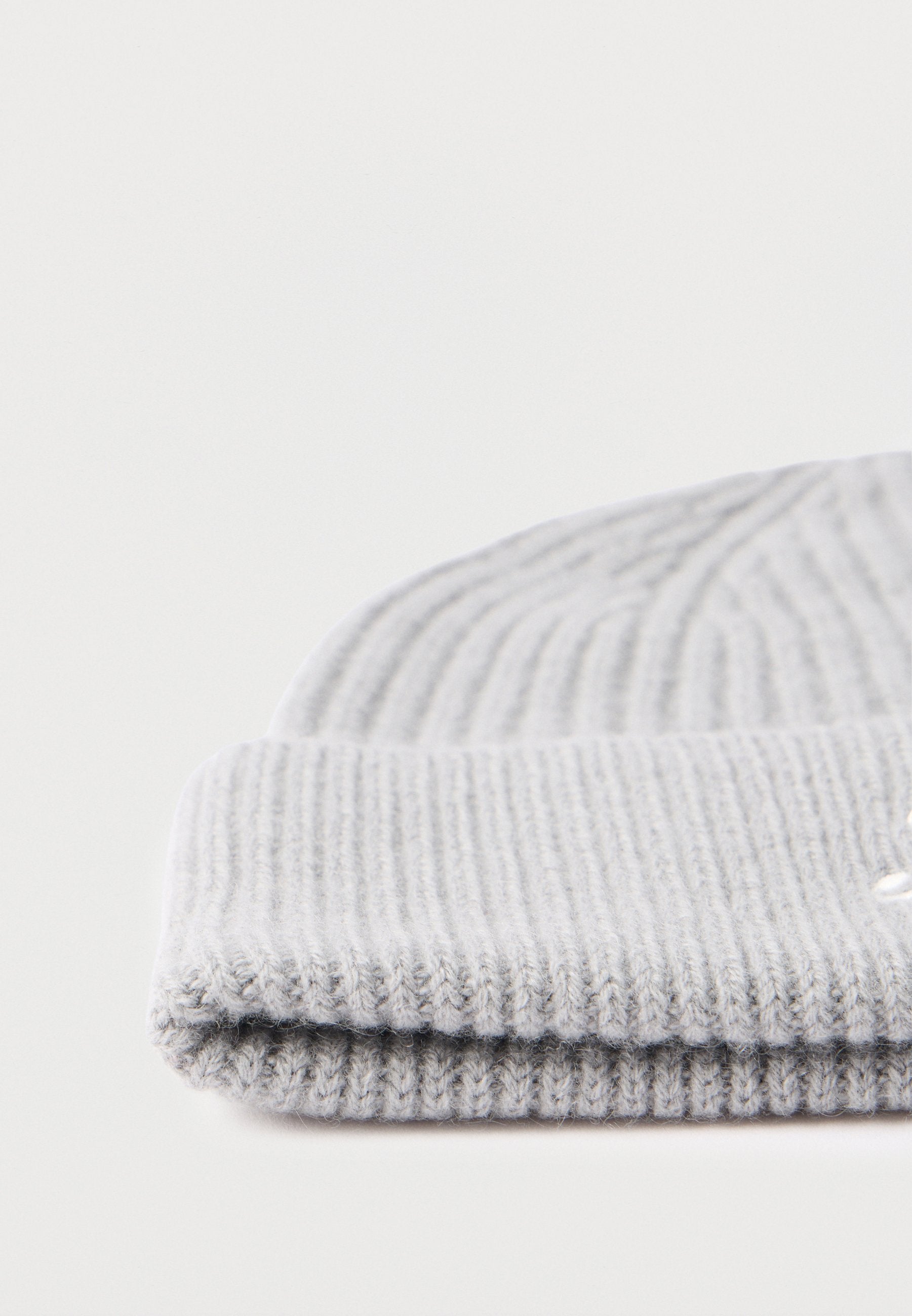 CASHMERE BLEND LOGO EMBROIDERY BEANIE Media 3