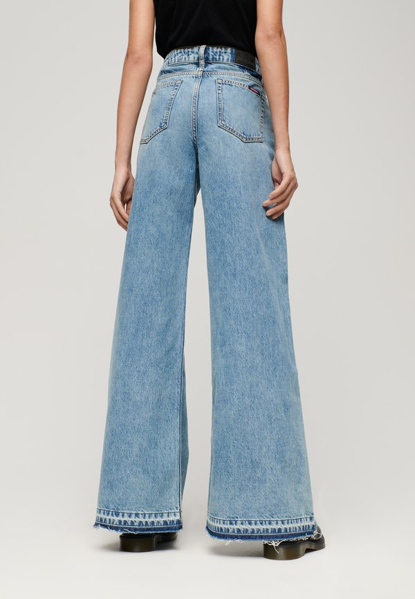Superdry & Co HEM WIDE LEG