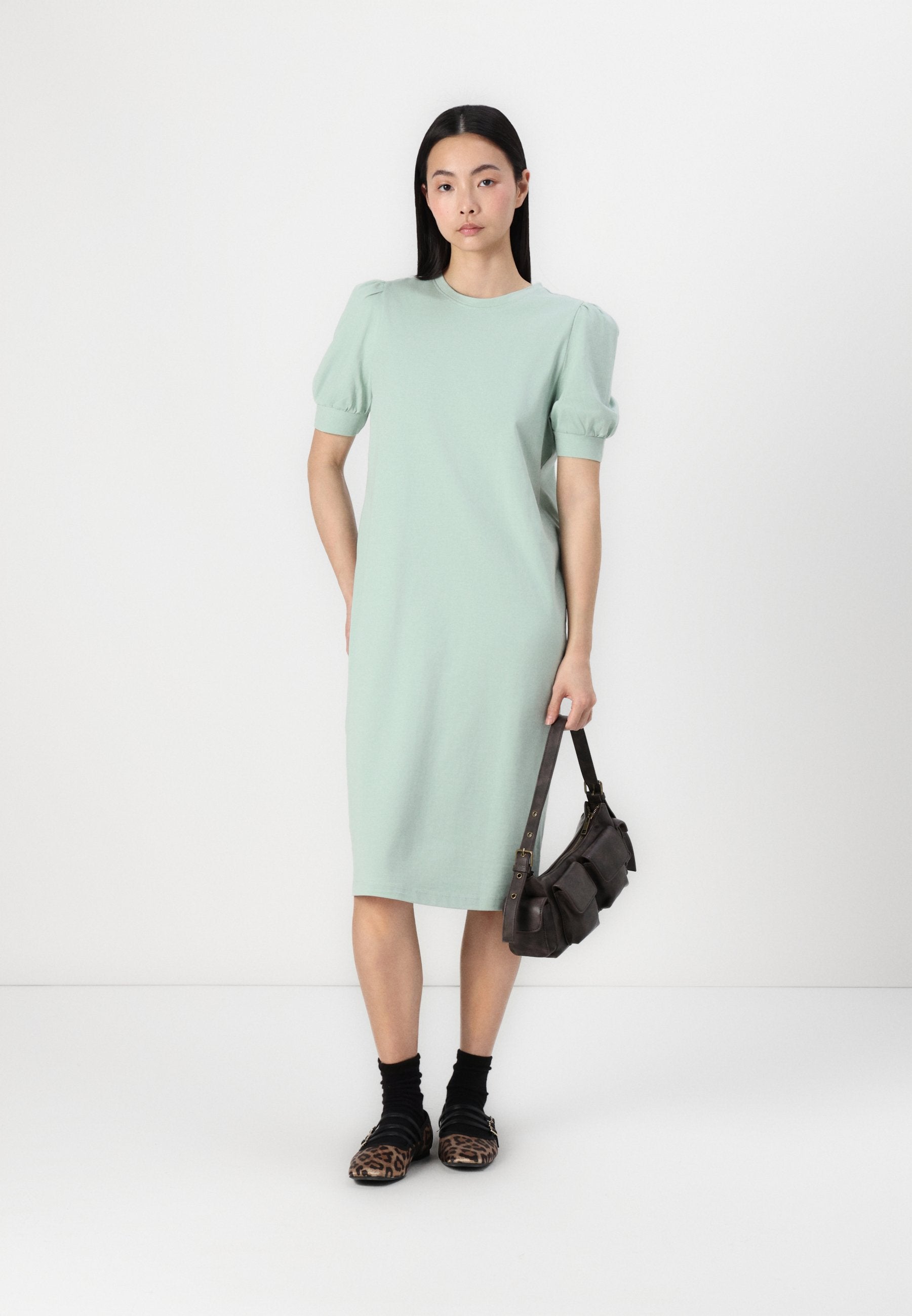 Aware VMKERRY O-NECK VMA
