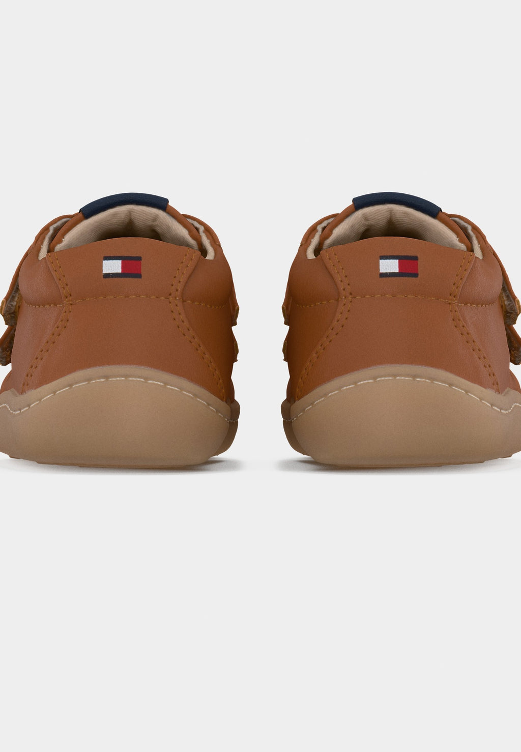 LUCKY BAREFOOT UNISEX Media 4