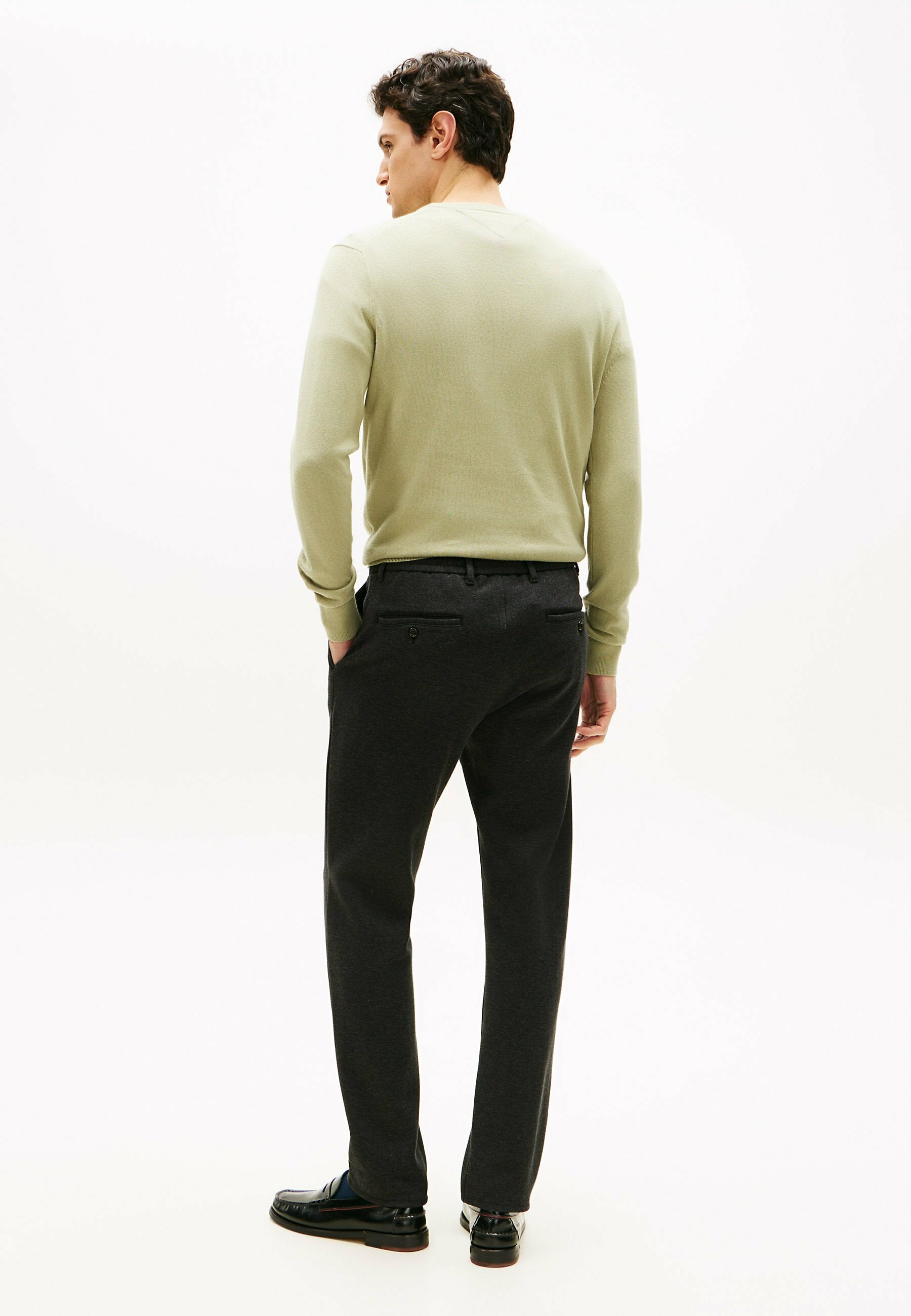 TAPERED  Media 4