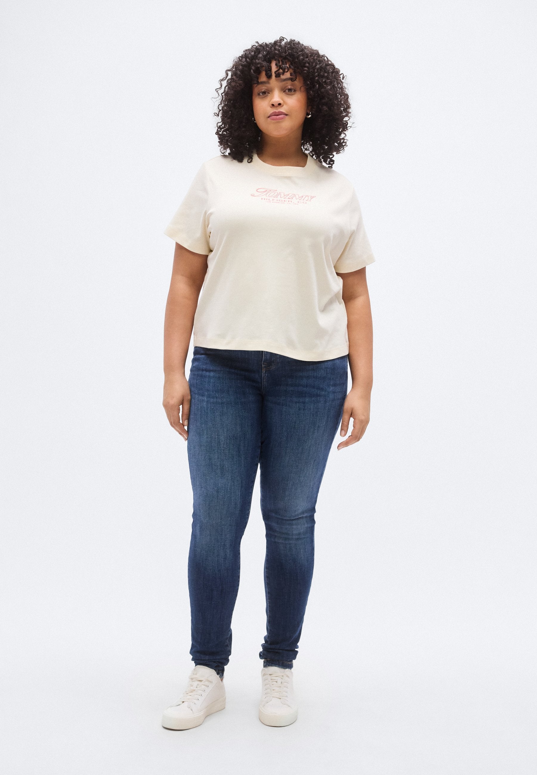 CURVE GRAPHIC INTERLOCK KNIT T-SHIRT Media 2