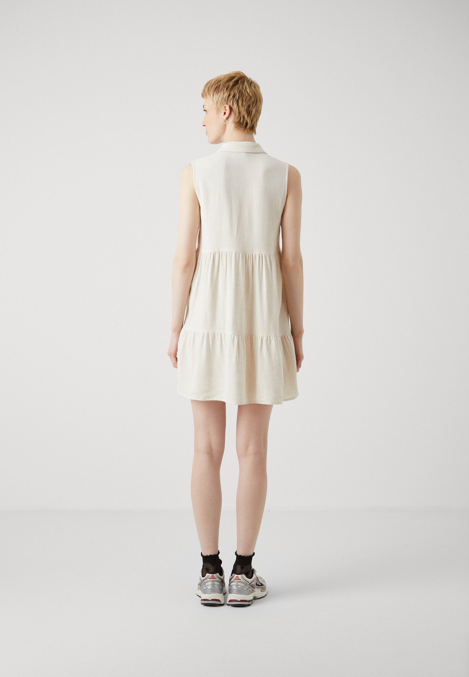 ONLSIESTA SHIRT DRESS Media 4