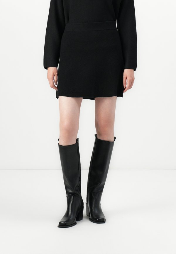 Vero Moda Knitted VMSABA Mid waist Short - A-line skirt - black