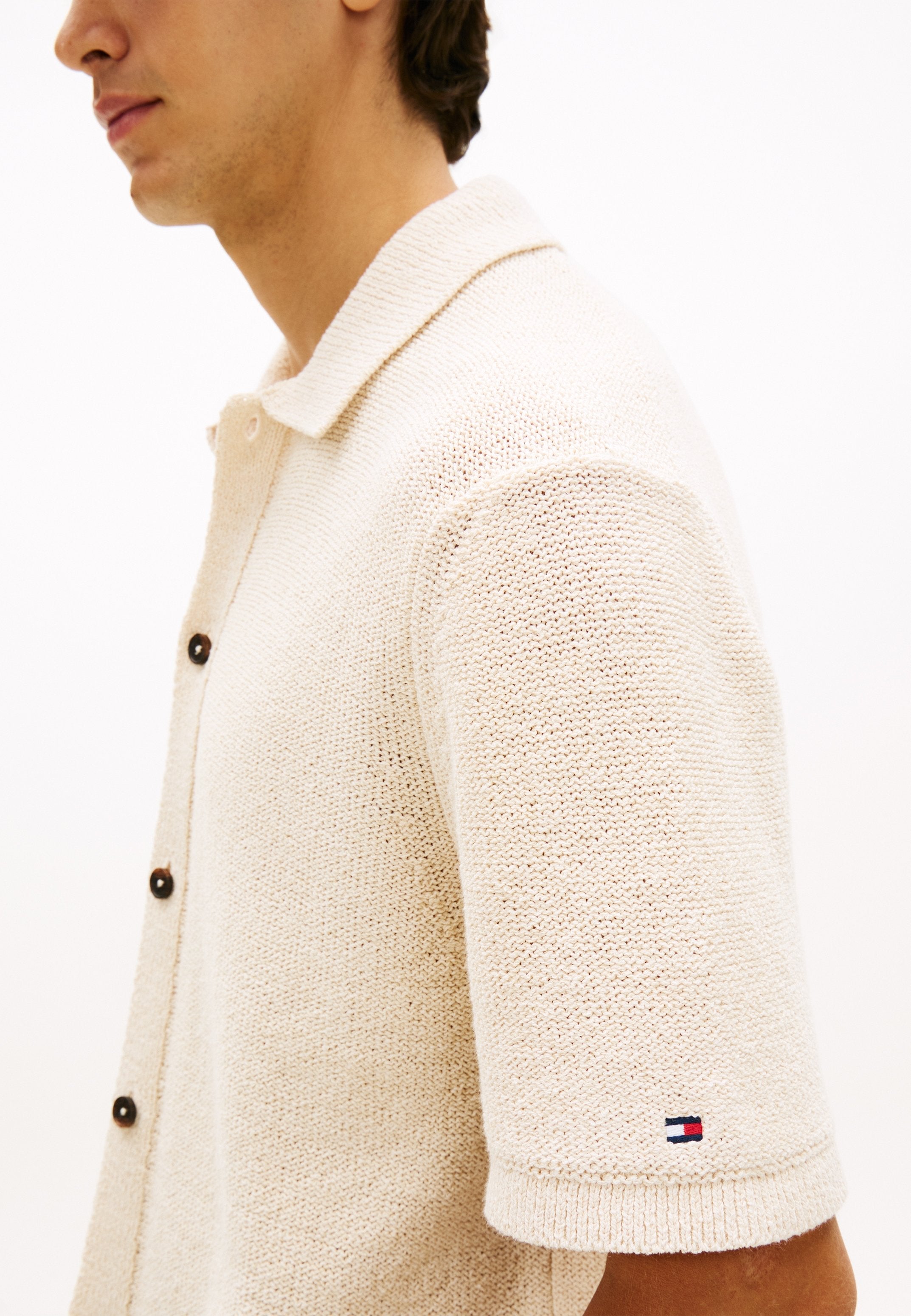 RELAXED FIT KNIT SHORT SLEEVE SHIRT Media 5