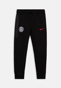 Schwarze Fleece-Jogginghosen mit schmalem Schnitt. Mit Reißverschlusstasche, rotem Nike-Logo und gesticktem blauen Paris Saint-Germain-Wappen.