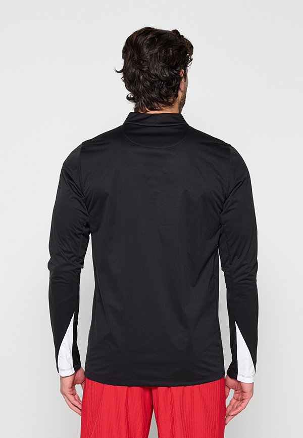 Nike Performance
