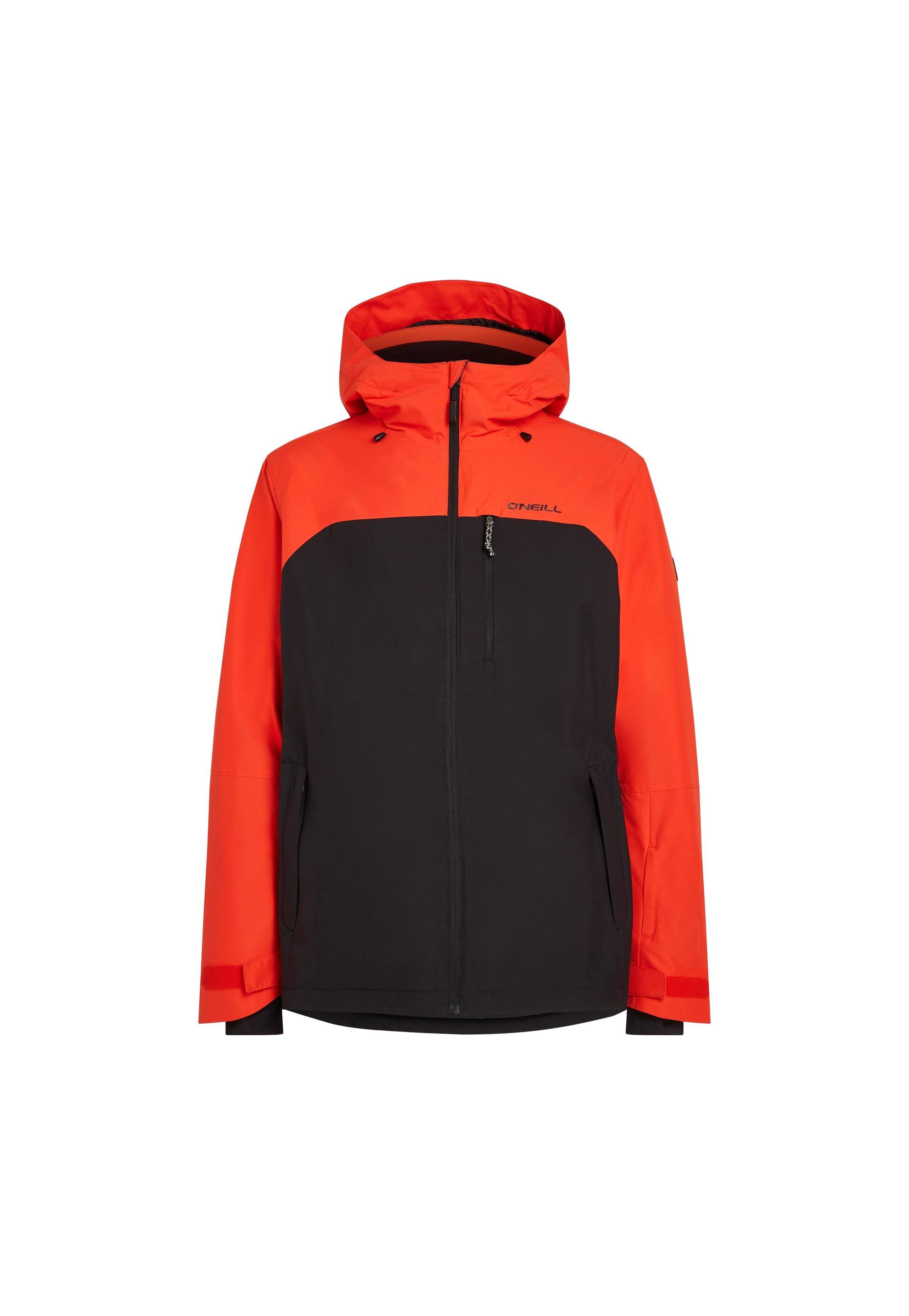 Wasserdichte Jacke mit einem leuchtend orangefarbenen oberen Abschnitt und einem schwarzen unteren Abschnitt. Sie hat eine Kapuze, einen Frontreißverschluss und seitliche Taschen.