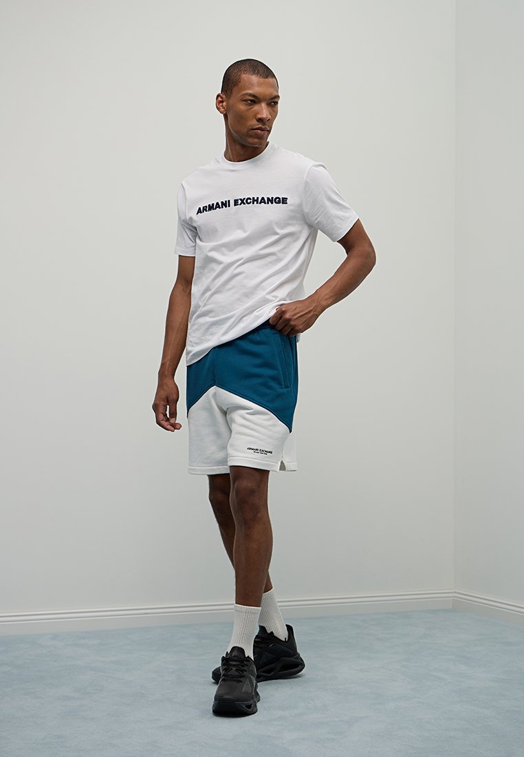 Armani Exchange Shorts Media 2