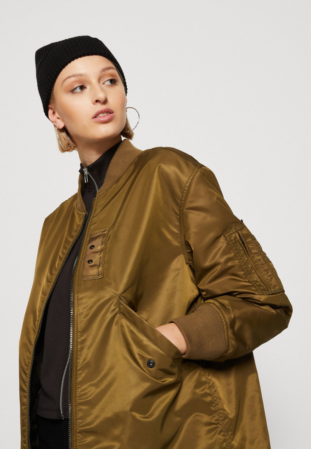 LONG BOMBER WMN Media 5
