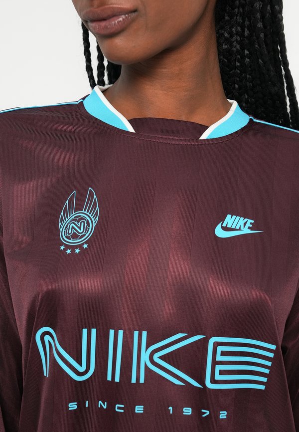 Nike Sportswear