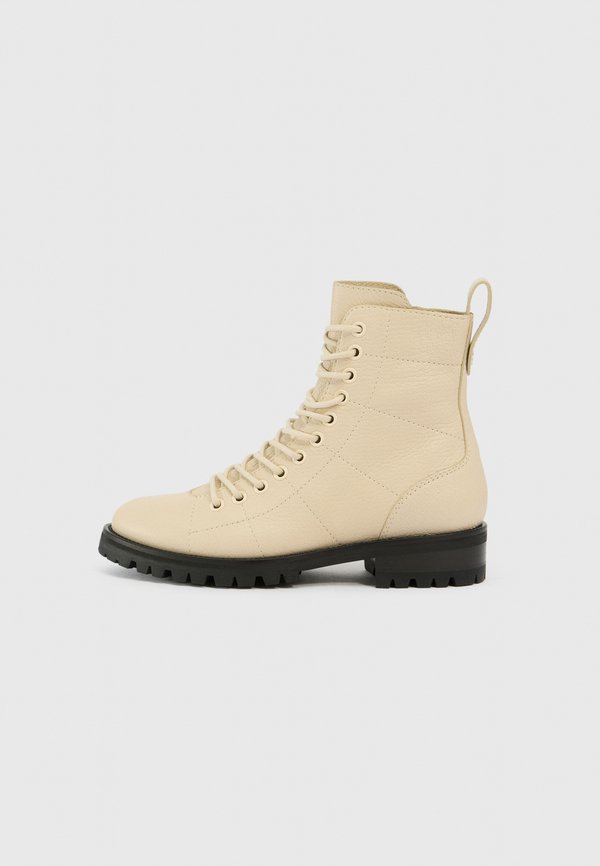 Jimmy Choo CRUZ