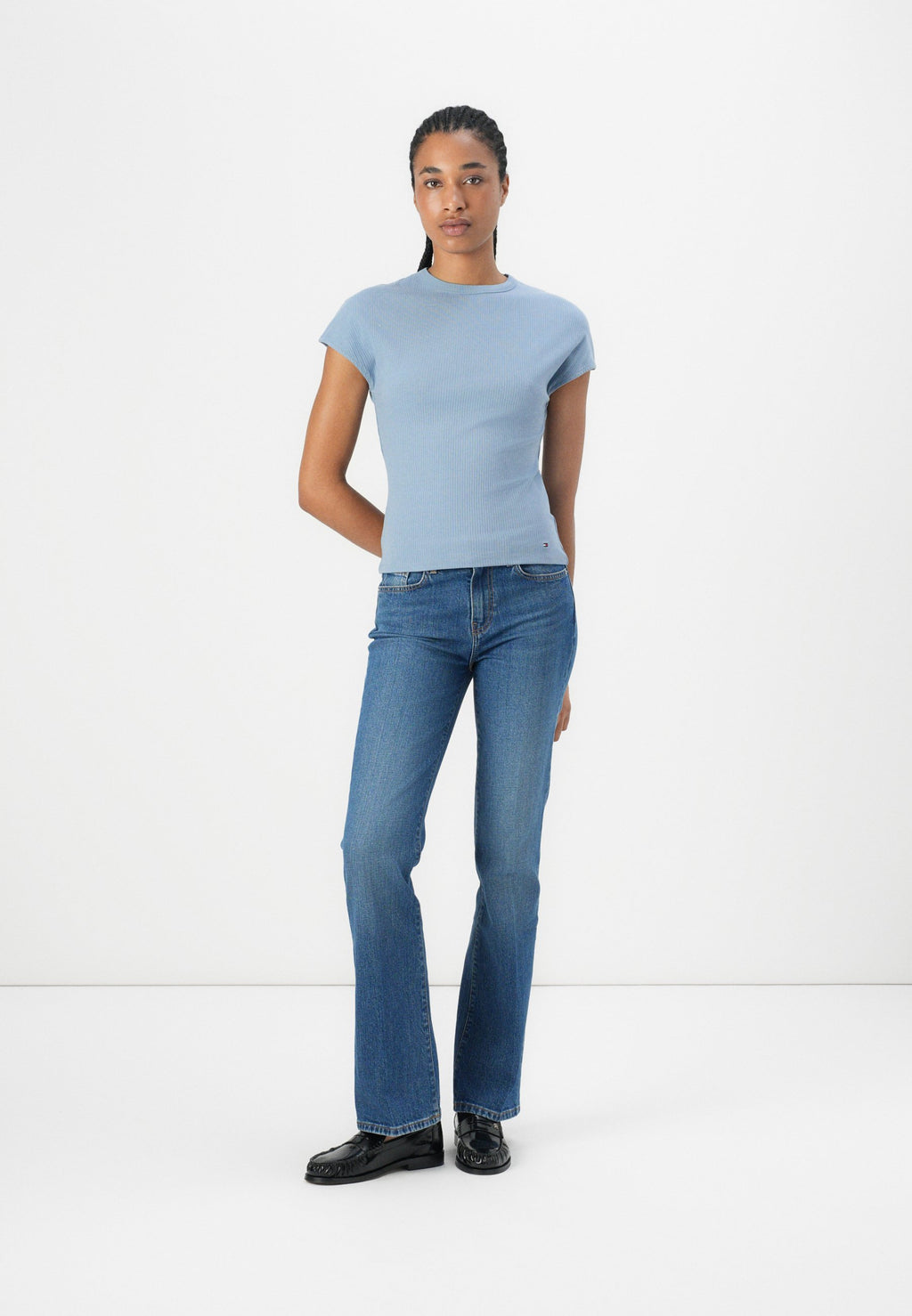 SLIM TEE Media 2