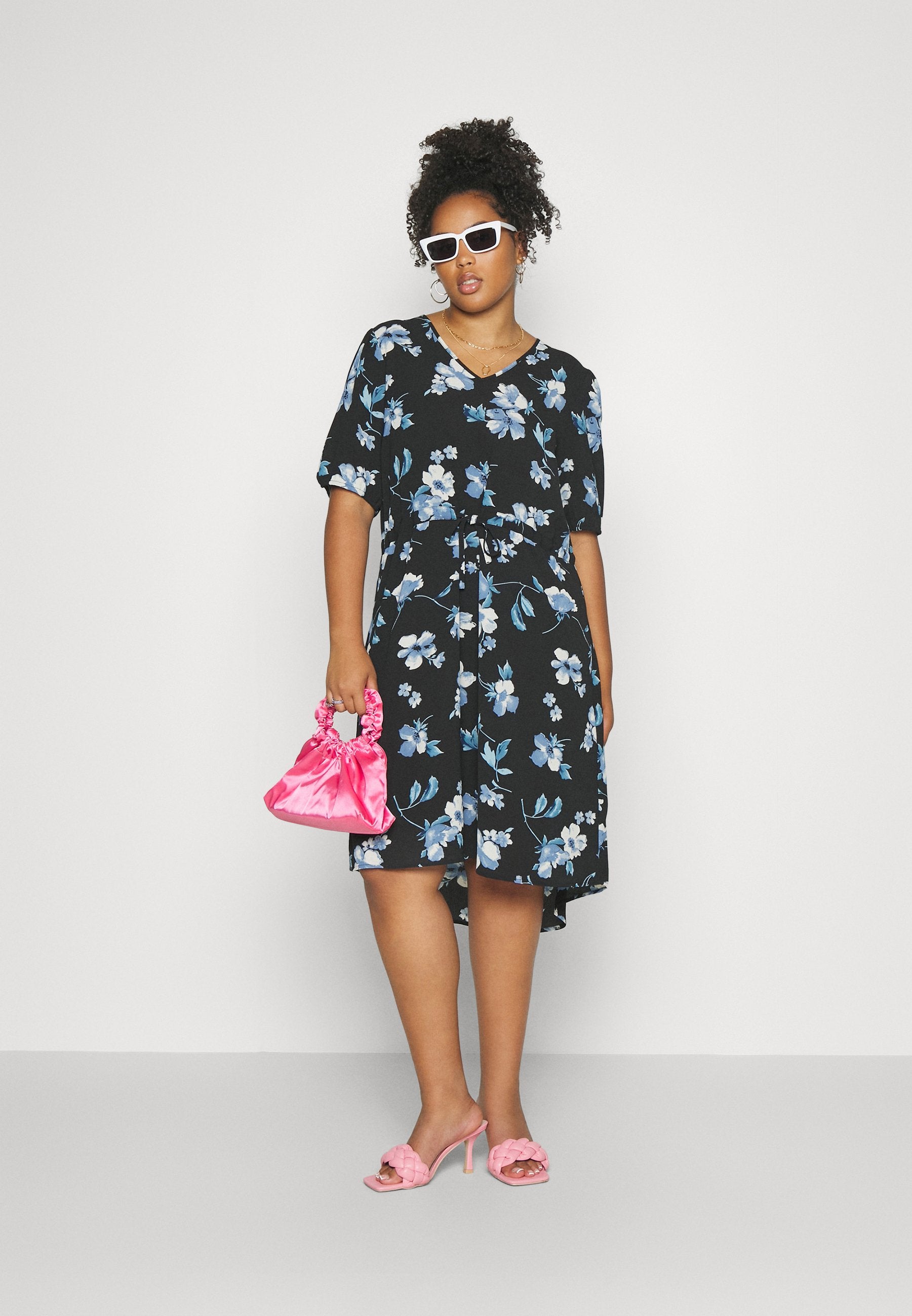 ONCBIANCA NOVA LUX DRESS Media 2