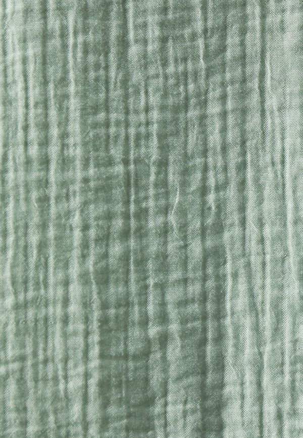 VILA VICARINA FRILL