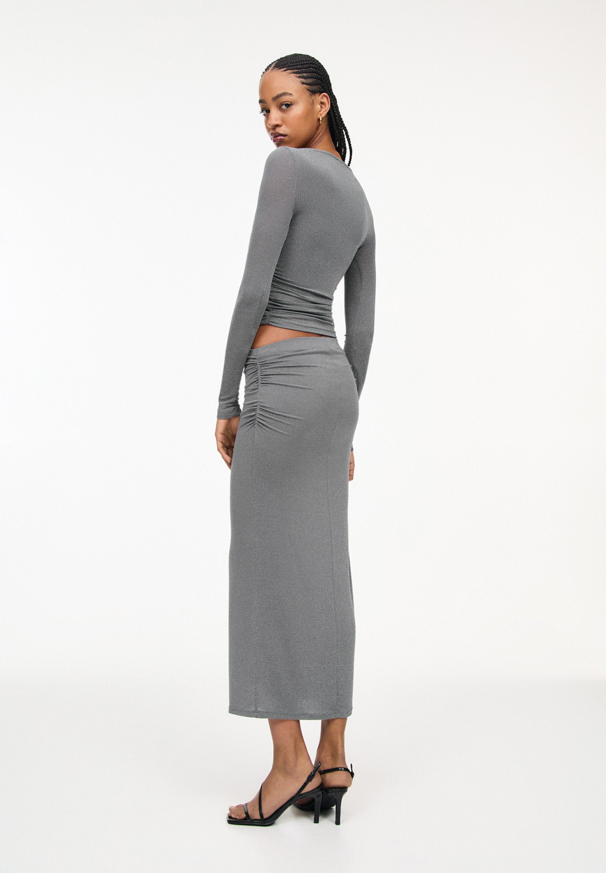PULL&BEAR SHIMMERY WITH GATHERING