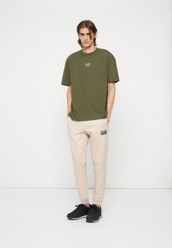 EA7 Emporio Armani