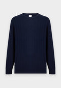 Marineblauer, gerippter Strickpullover mit Rundhalsausschnitt, versehen mit dezenten vertikalen Zopfmustern sowie gerippten Bündchen an Ärmeln und Saum.