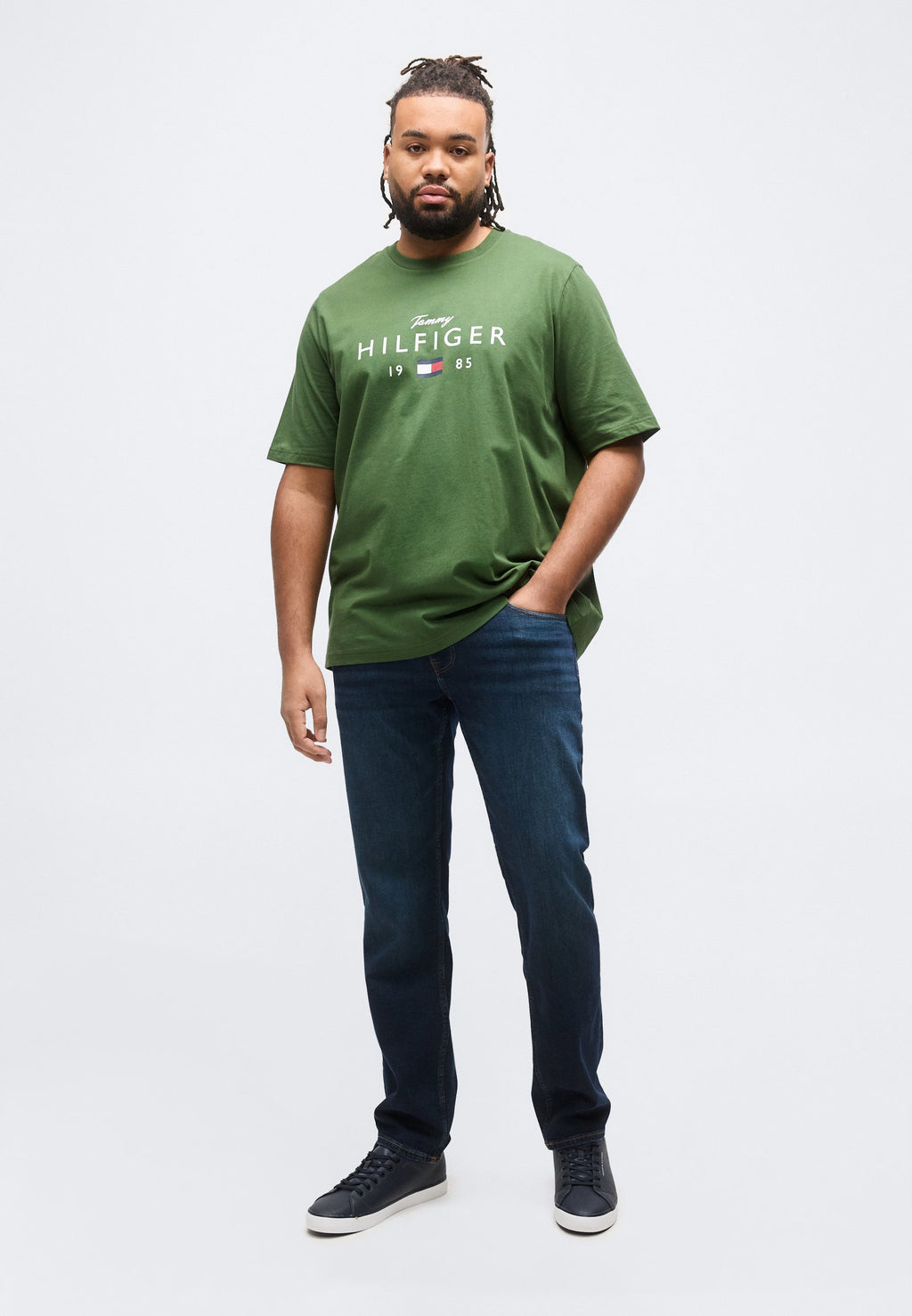 PLUS FADED REGULAR JEANS Media 2