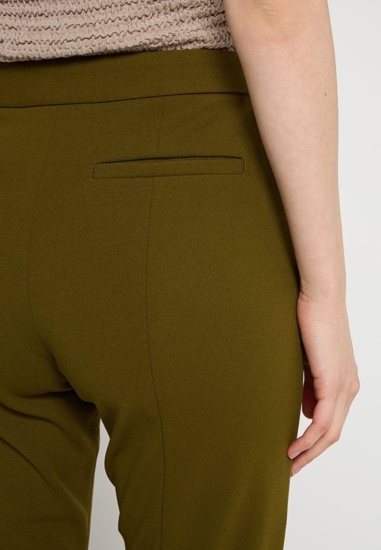 DKNY SLIM FIT