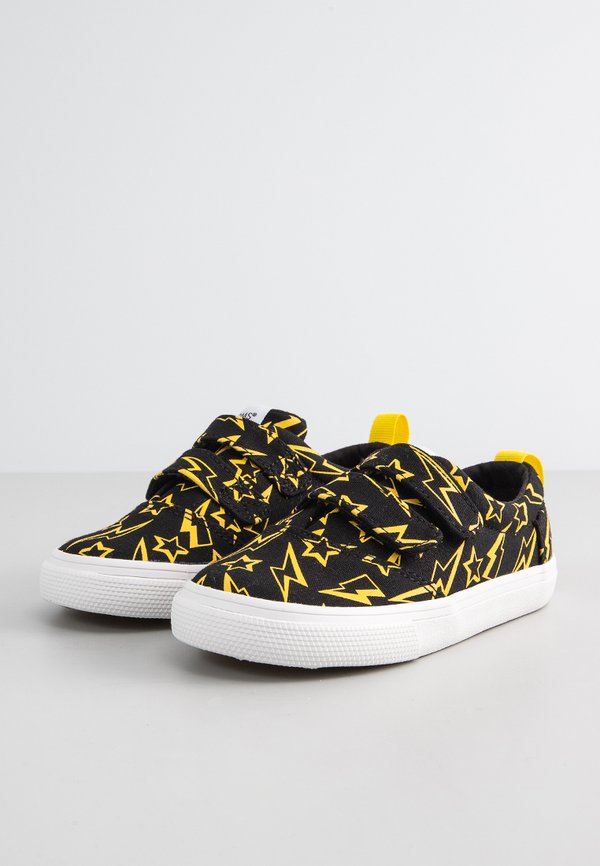 TOMS FENIX