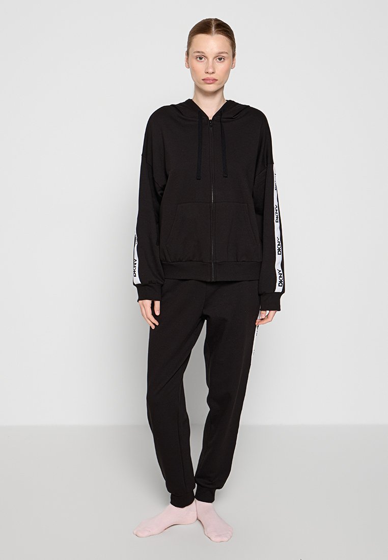 DKNY Loungewear Nachtwäsche Set Media 1