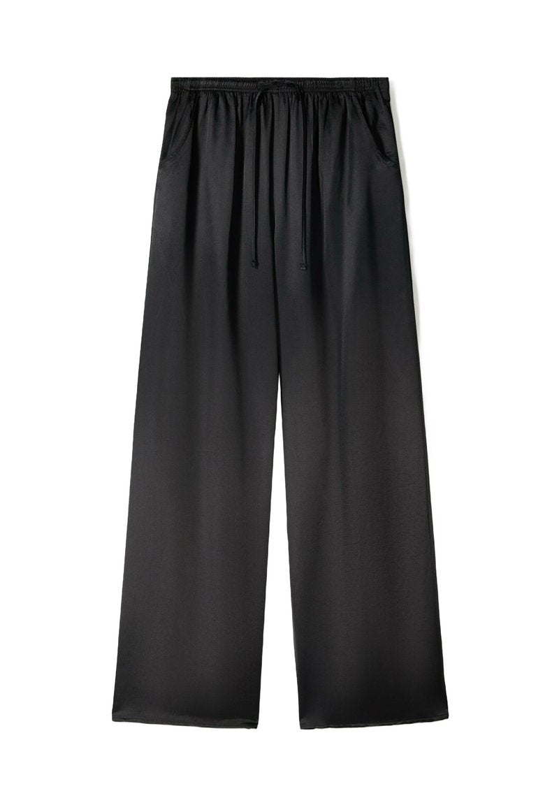 Schwarze, weite Hosen aus glattem Stoff mit einem elastischen Bund und Kordelzug. Enthält seitliche Taschen.
