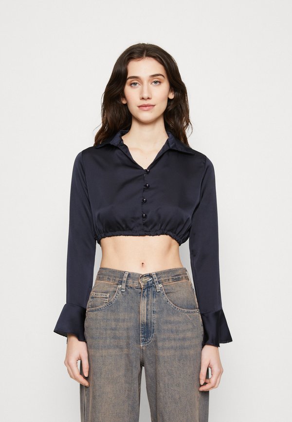 WAL G. LIZA BUTTON CROP