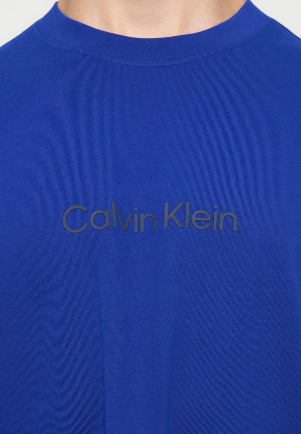 Calvin Klein Jeans