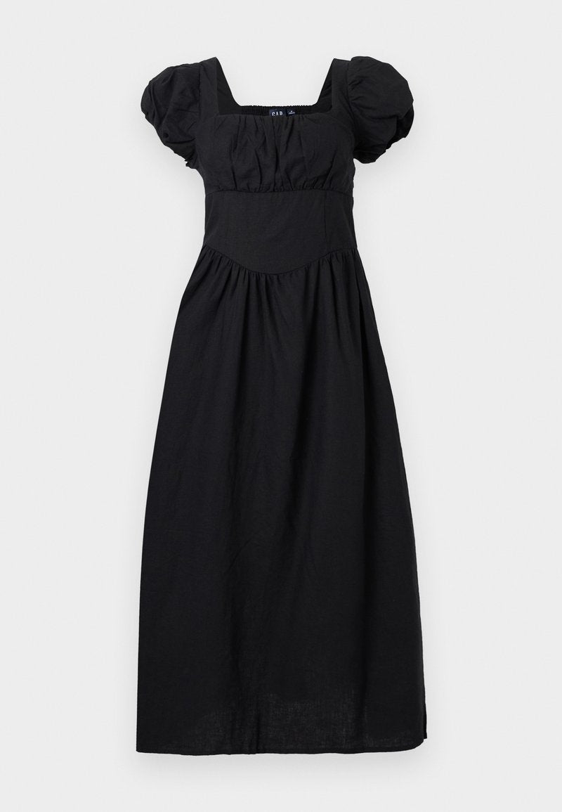 Schwarzes Midikleid mit Puffärmeln, quadratischem Ausschnitt, tailliertem Bund und gerafftem Rock auf weißem Hintergrund.