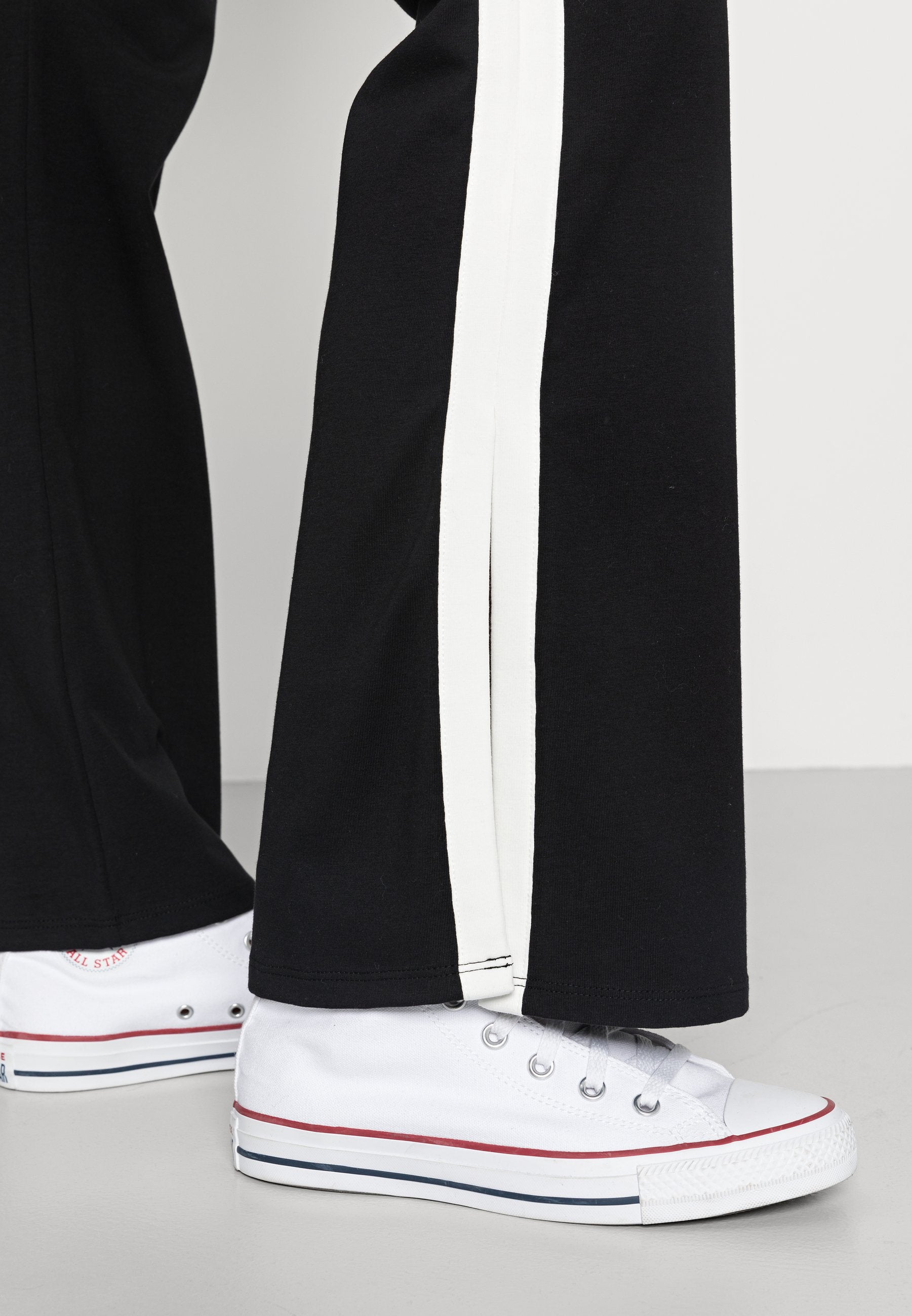Nly by Nelly SPORTY SLIT PANTS