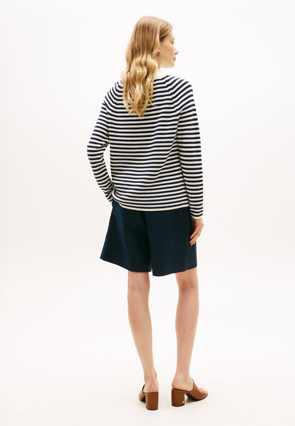 FINE KNIT BOAT NECK JUMPER Media 4