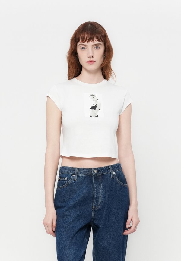 Calvin Klein CLASSIC KATE BABY TEE UNISEX
