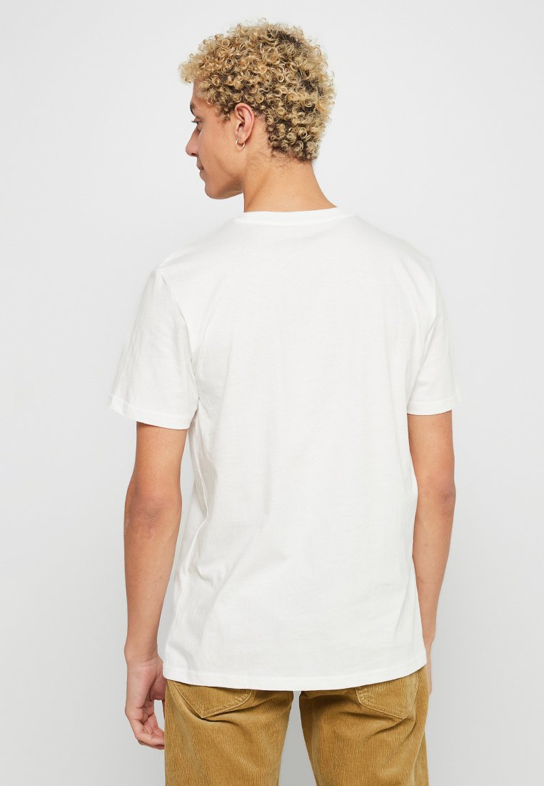 Lee