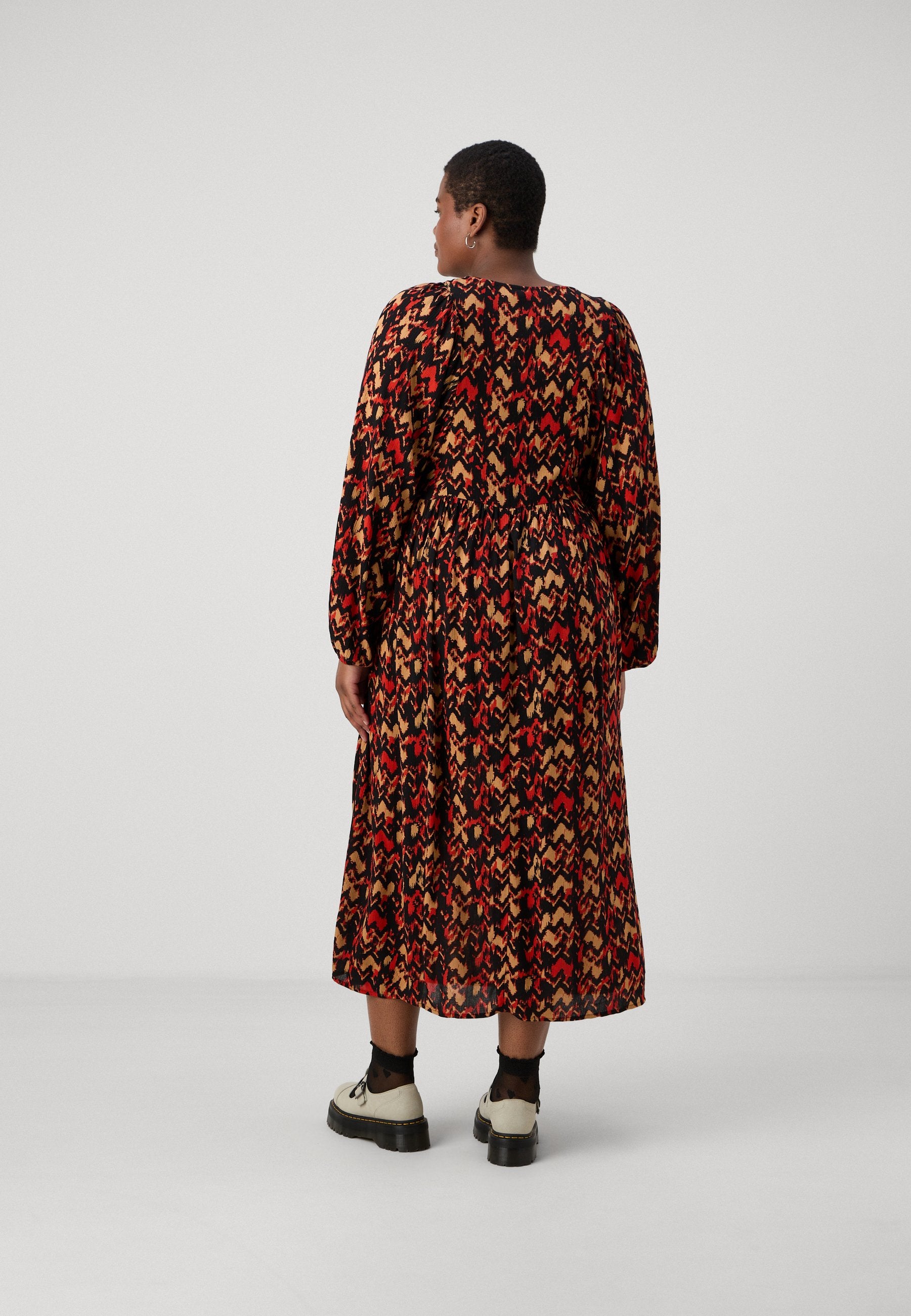 CARYAYA LIFE DRESS Media 4