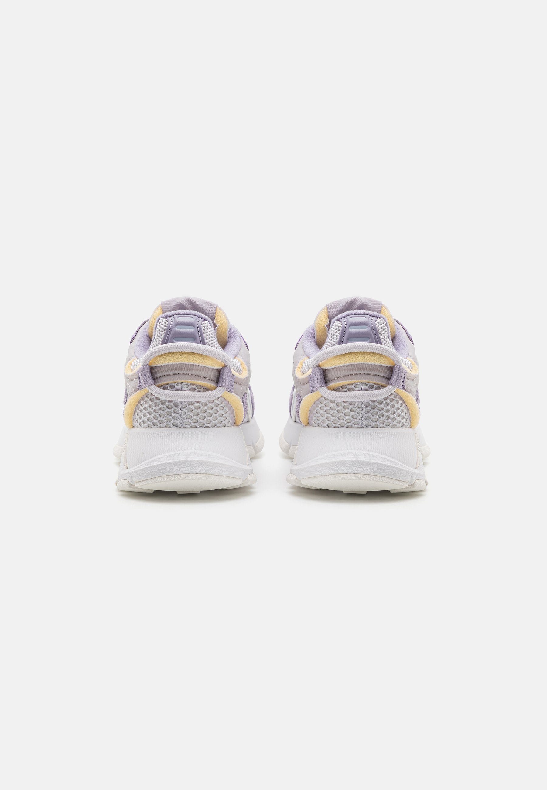 Lacoste L003 NEO 224