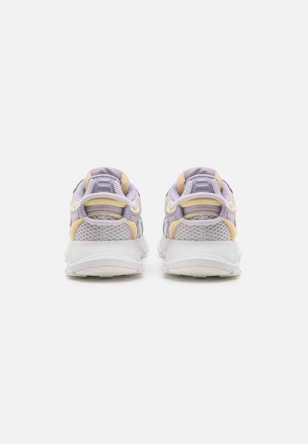 Lacoste L003 NEO 224