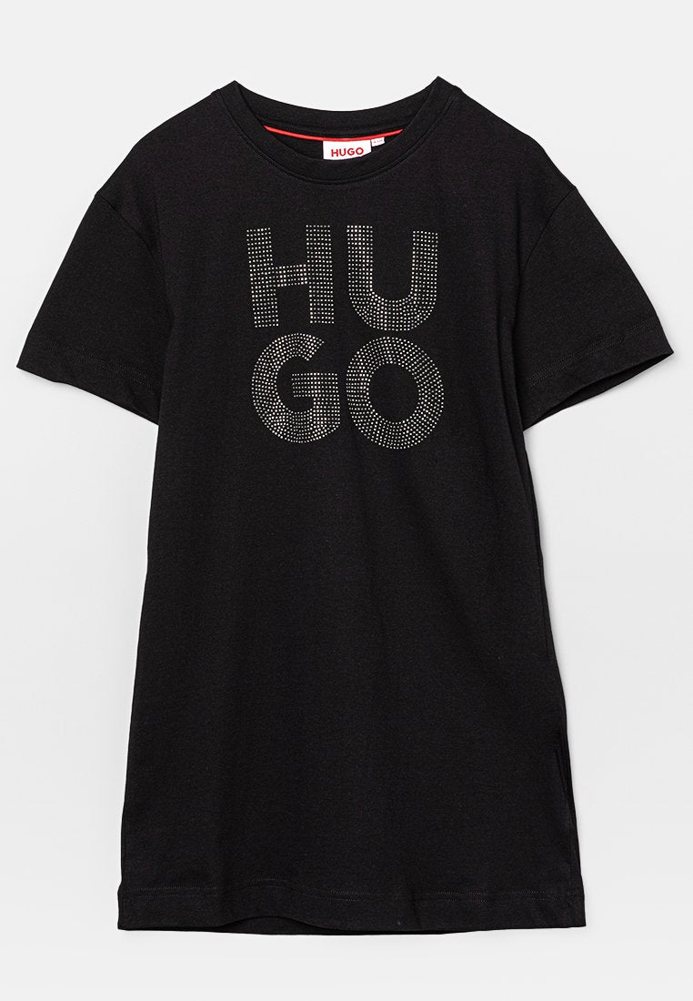 Schwarzes Baumwoll-T-Shirt mit kurzen Ärmeln und rundem Ausschnitt, verziert mit Strassbuchstaben, die "HUGO" in einem großen, auffälligen Design schreiben.
