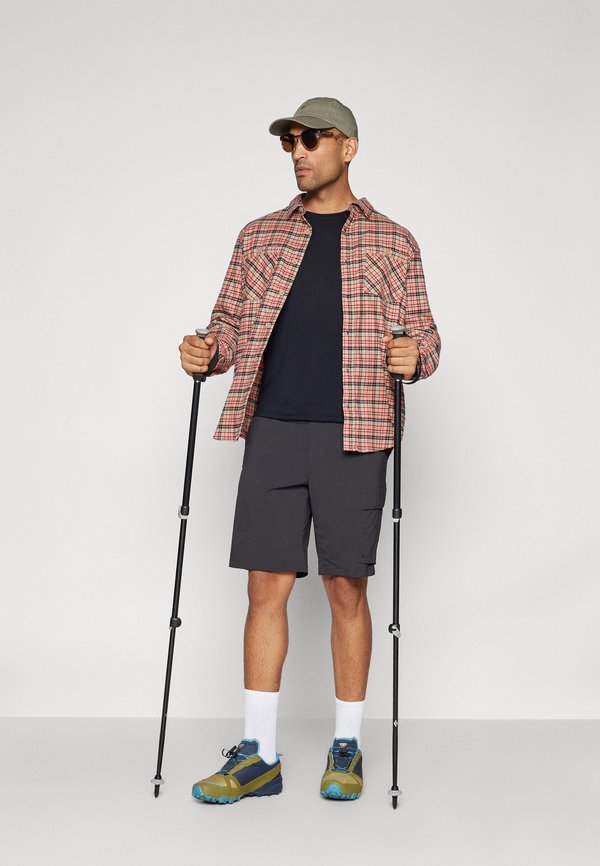Burton FAVORITE FLNL LS