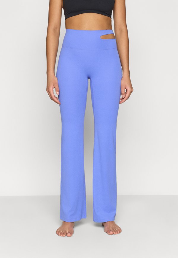 Nike Performance ZENVY FLARE - Leggings - sapphire/white