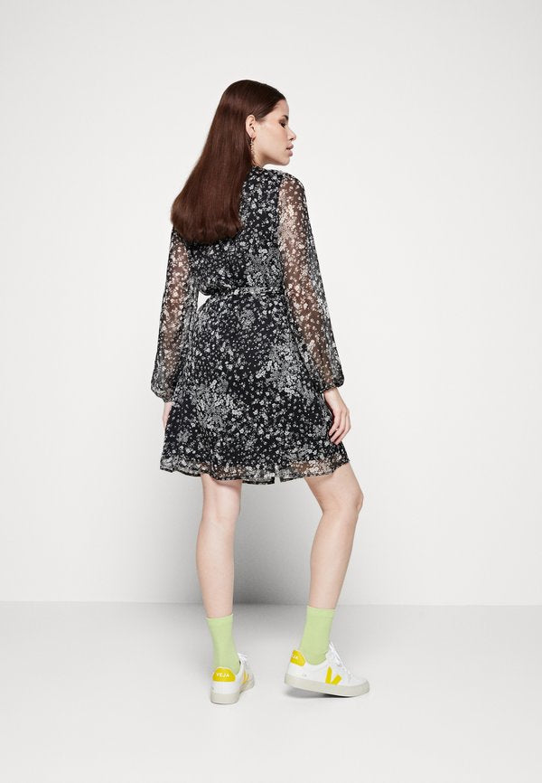 Vero Moda VMKAYA FALL LS SHORT WVN