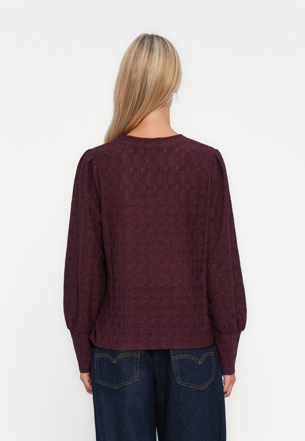 Object OBJLAILA L/S RE TOP NOOS