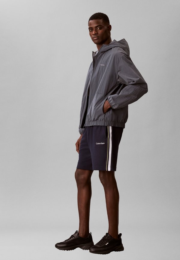 Calvin Klein LOGO TAPE SHORT ICON SPORT - Shorts - shoreline