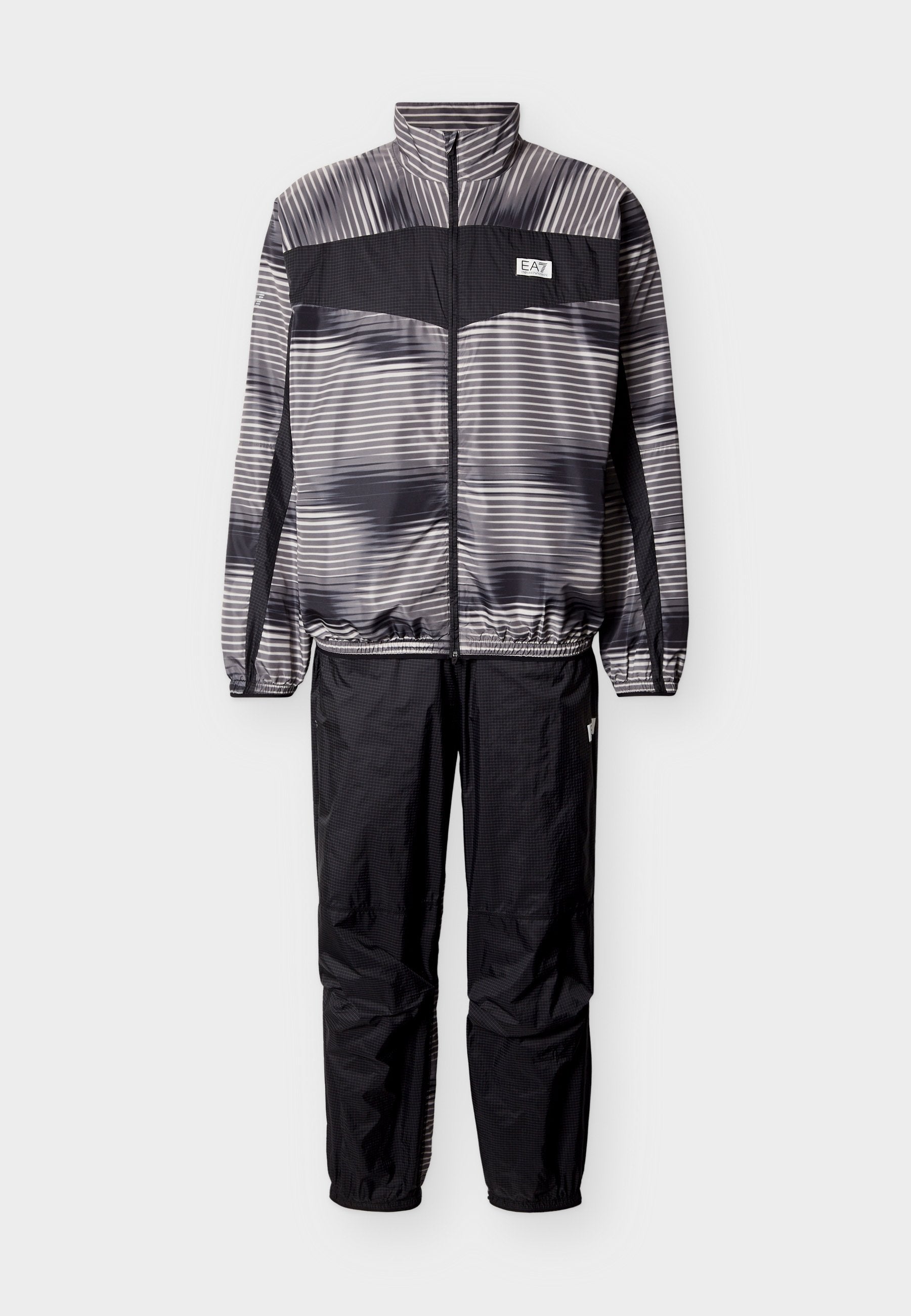 TRACKSUIT GRAPHIC Media 1