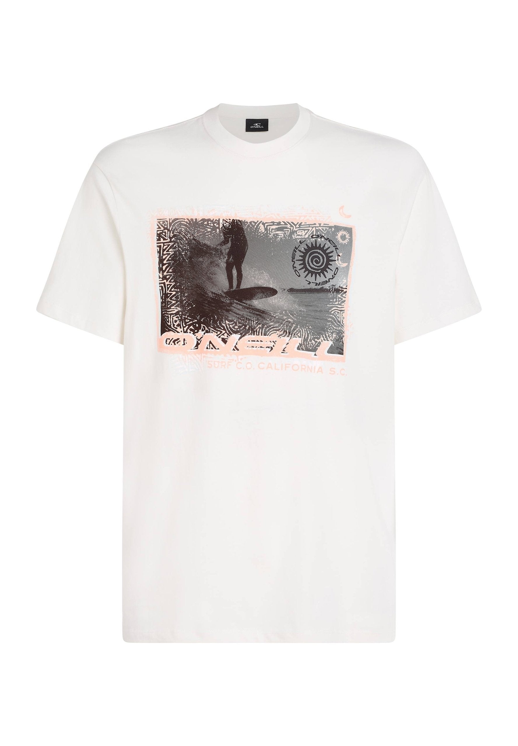 Weißes Baumwoll-T-Shirt mit einem grafischen Print eines Surfers, Sonne und Mustern in Schwarz und Pfirsich, mit Rundhalsausschnitt und kurzen Ärmeln.