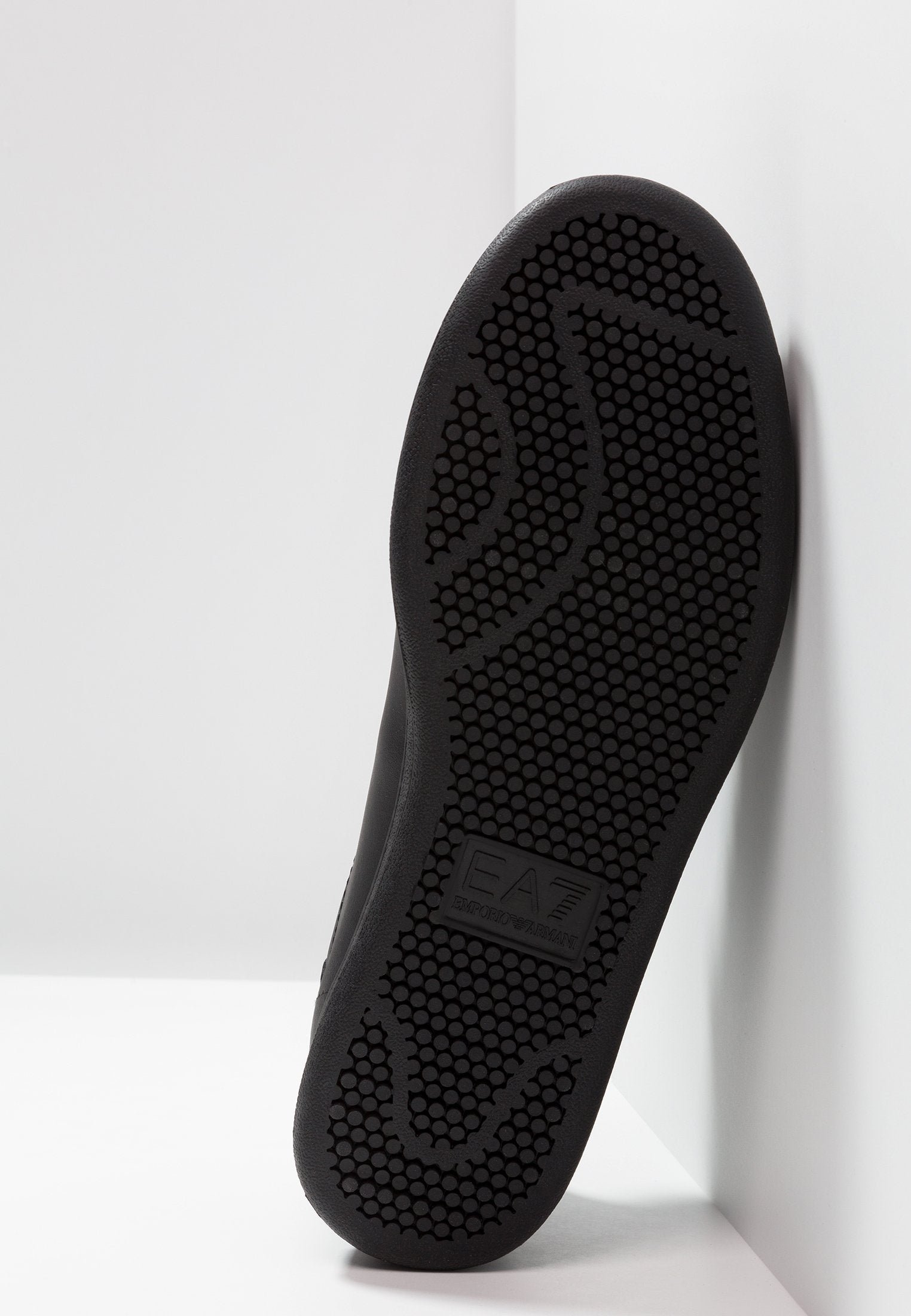 UNISEX Media 5