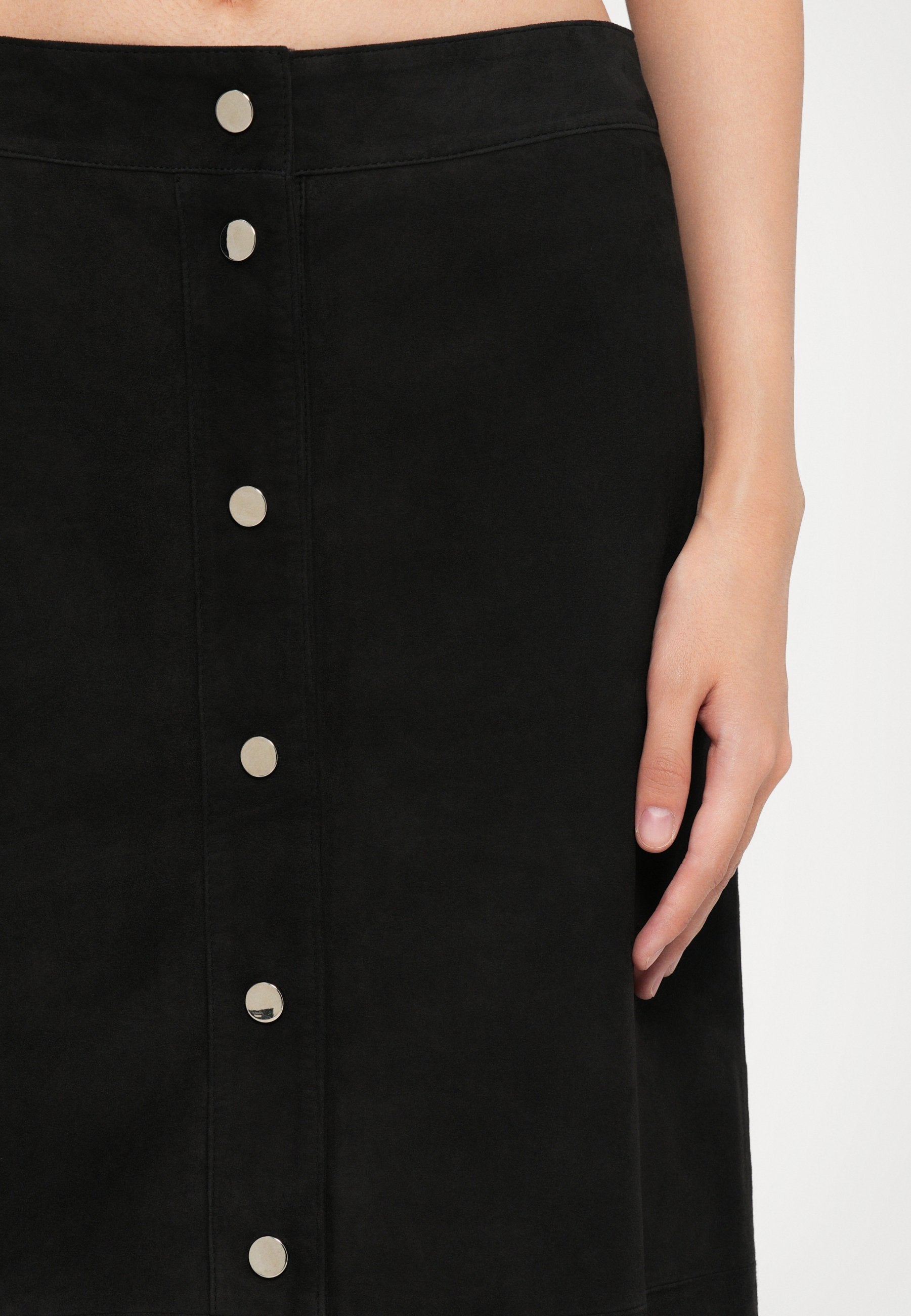STUDIO ID BUTTON MIDI SKIRT