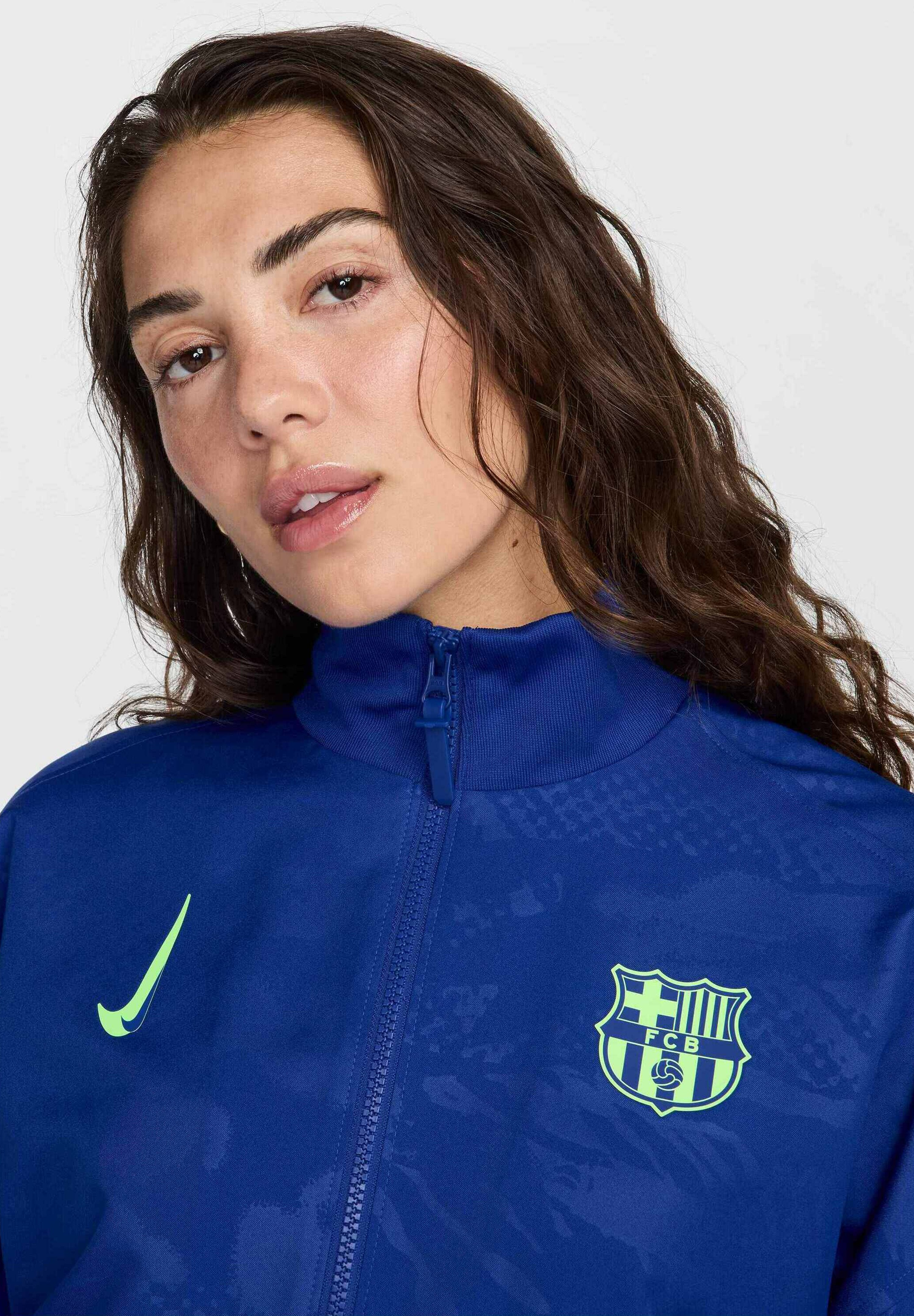 Nike Performance